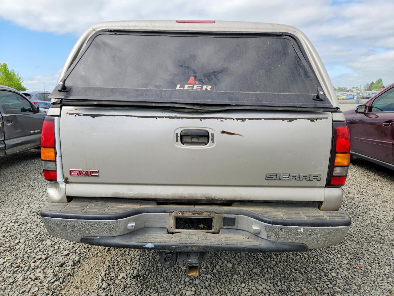 2006 Gmc Sierra K2500 Heavy Duty Silver vin: 1GTHK23U56F267681