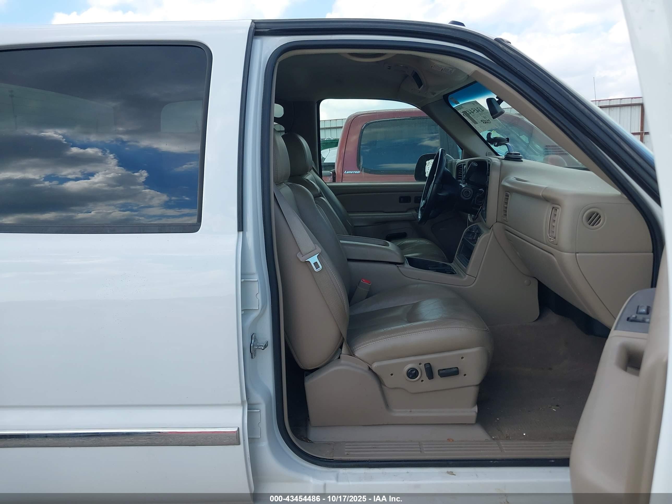 2004 Gmc Sierra 2500hd Slt White vin: 1GTHK23U64F209866