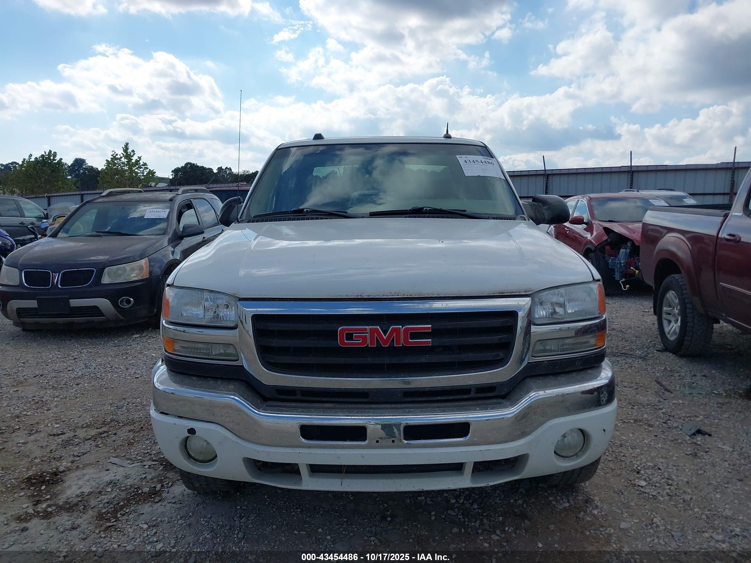 2004 Gmc Sierra 2500hd Slt White vin: 1GTHK23U64F209866