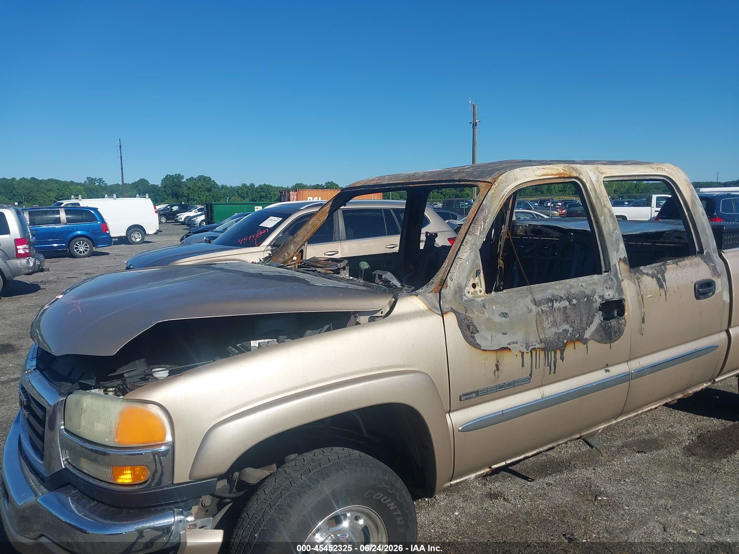 2004 Gmc Sierra 2500hd Slt Gold vin: 1GTHK23U74F156112