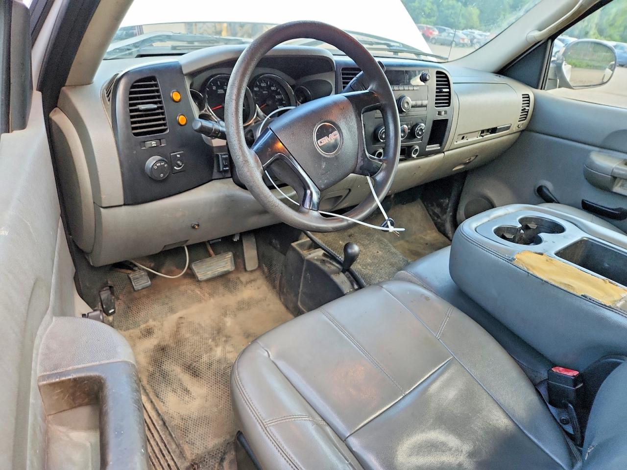 2007 Gmc Sierra K2500 Heavy Duty White vin: 1GTHK24697E567098