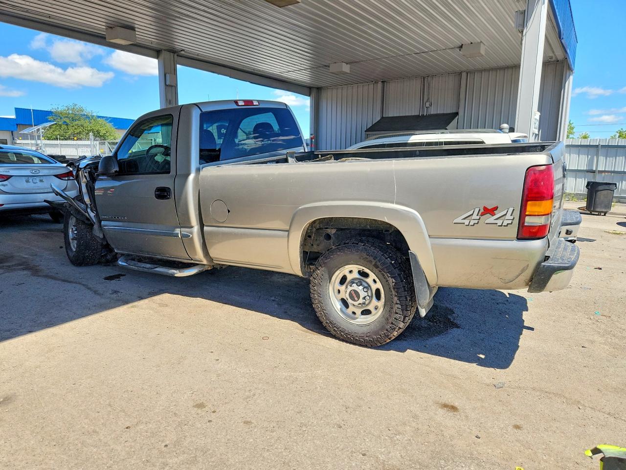 2003 Gmc Sierra K2500 Heavy Duty Tan vin: 1GTHK24U13E100718