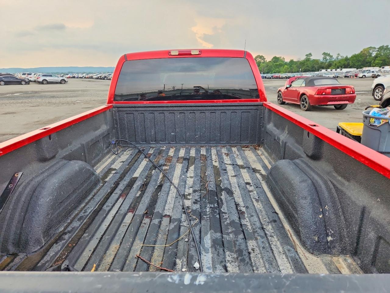 2004 Gmc Sierra K2500 Heavy Duty Red vin: 1GTHK24U24E300685