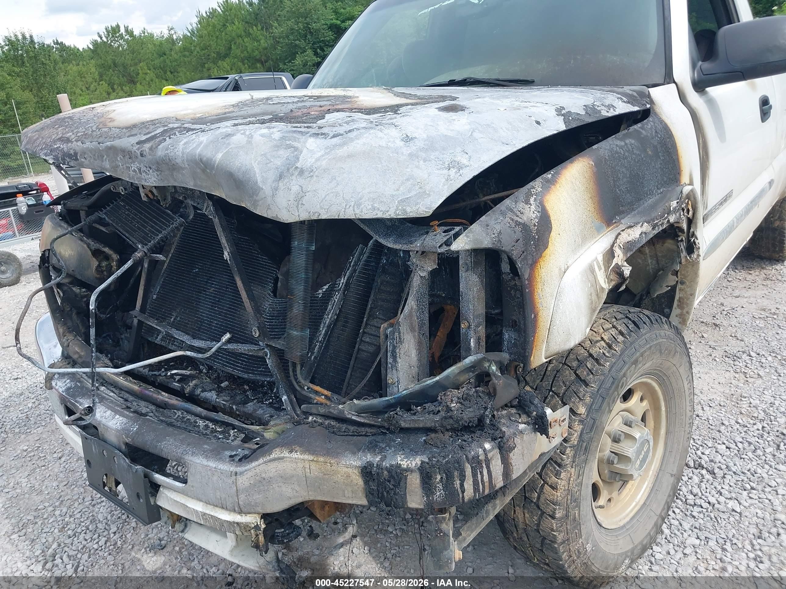 2005 Gmc Sierra 2500hd Sle Белый vin: 1GTHK24U25E344851