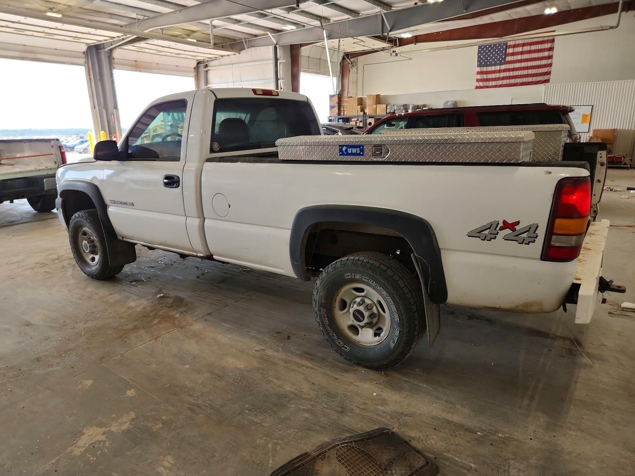 2002 Gmc Sierra K2500 Heavy Duty White vin: 1GTHK24U62Z228931