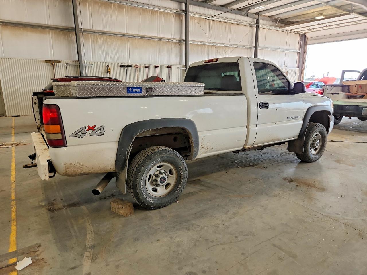 2002 Gmc Sierra K2500 Heavy Duty White vin: 1GTHK24U62Z228931