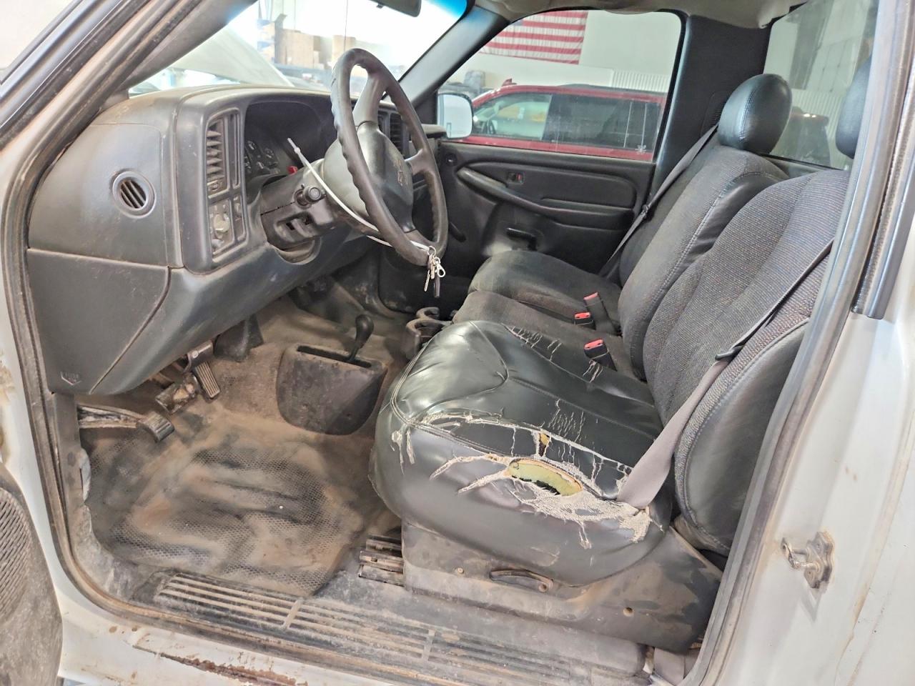 2002 Gmc Sierra K2500 Heavy Duty White vin: 1GTHK24U62Z228931