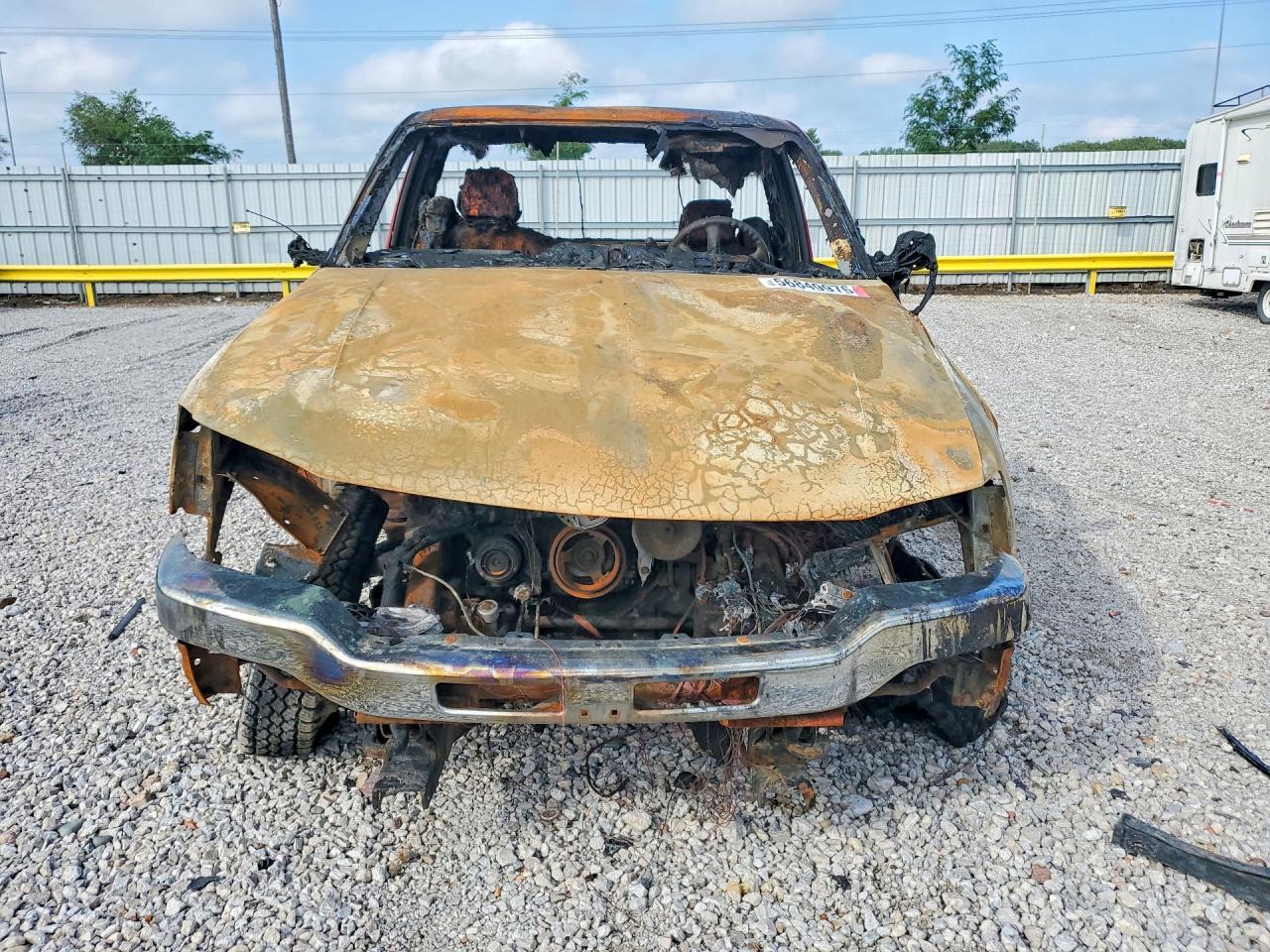 2004 Gmc Sierra K2500 Heavy Duty Burn vin: 1GTHK24UX4E399613