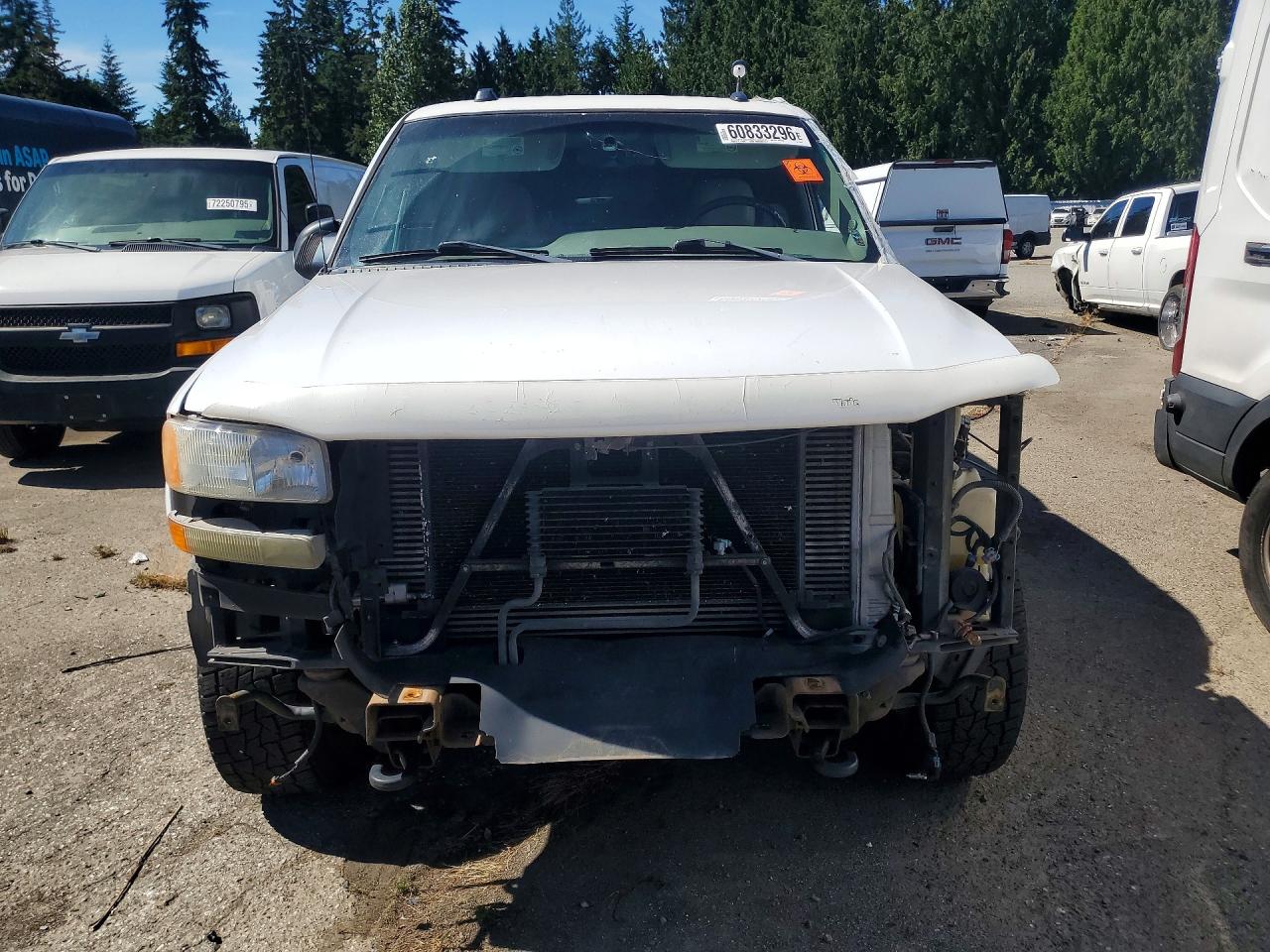 2005 Gmc Sierra K2500 Heavy Duty White vin: 1GTHK29285E199208