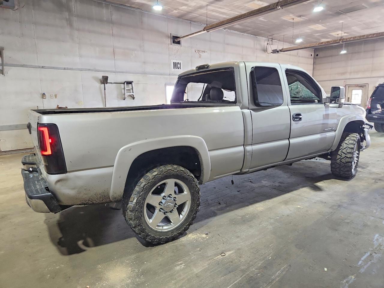 2004 Gmc Sierra K2500 Heavy Duty Gray vin: 1GTHK292X4E360026
