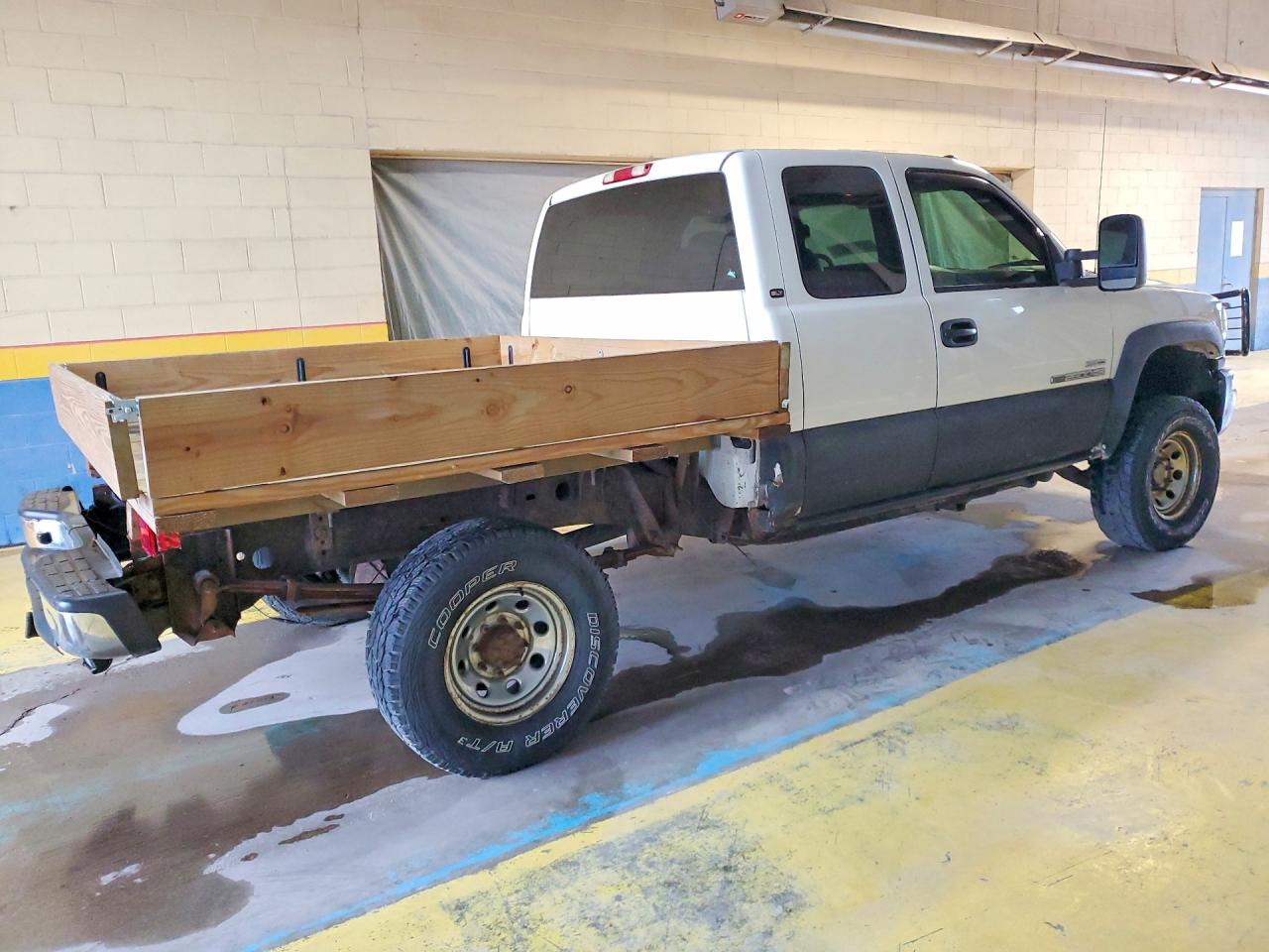 2006 Gmc Sierra K2500 Heavy Duty White vin: 1GTHK29D16E181748