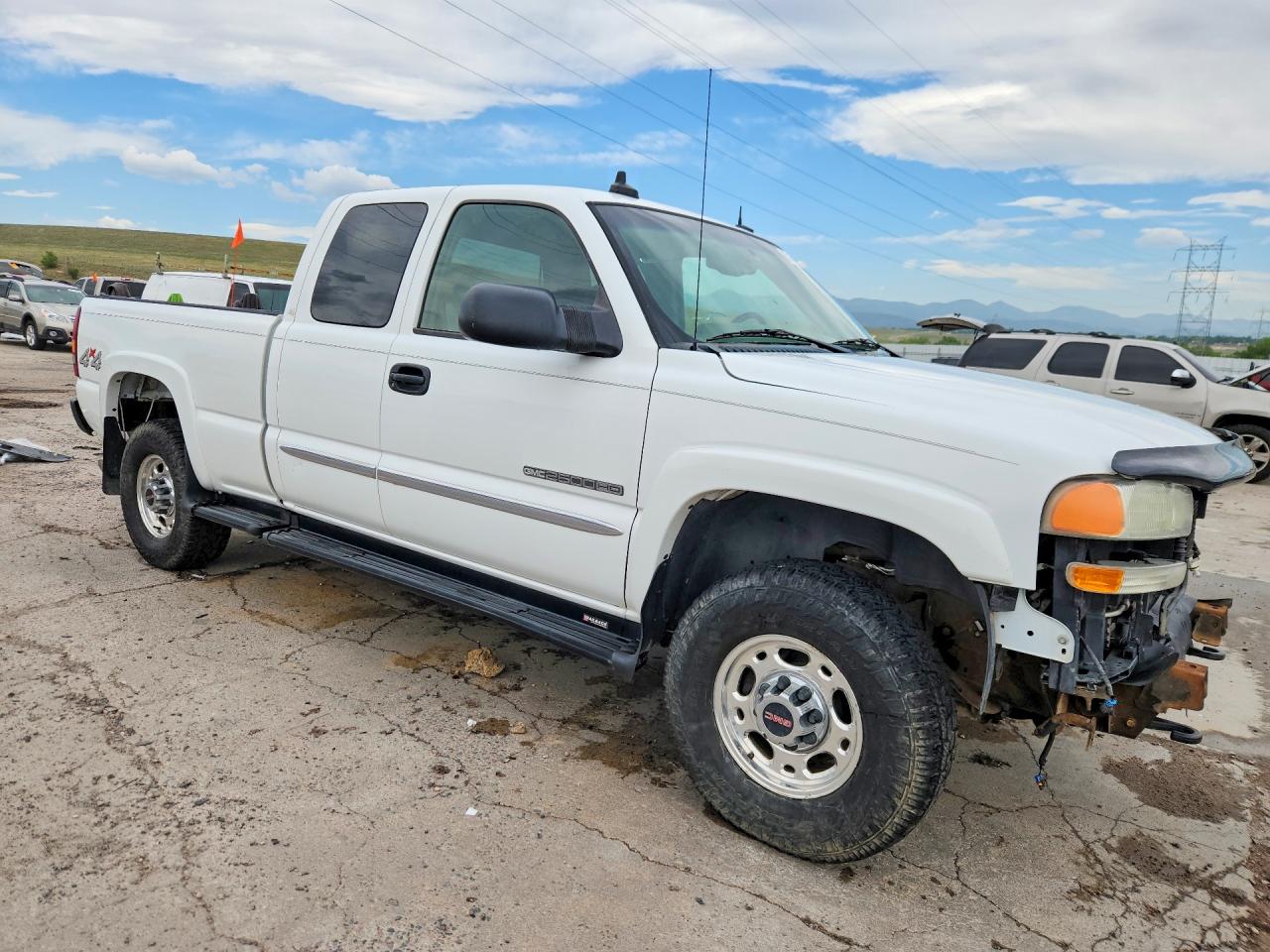 2003 Gmc Sierra K2500 Heavy Duty White vin: 1GTHK29G03E102477