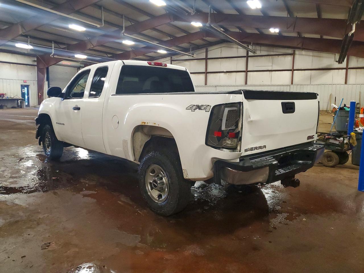 2007 Gmc Sierra K2500 Heavy Duty White vin: 1GTHK29K87E603983