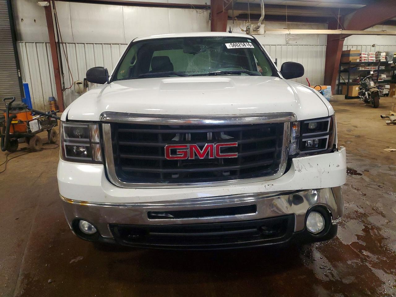 2007 Gmc Sierra K2500 Heavy Duty White vin: 1GTHK29K87E603983