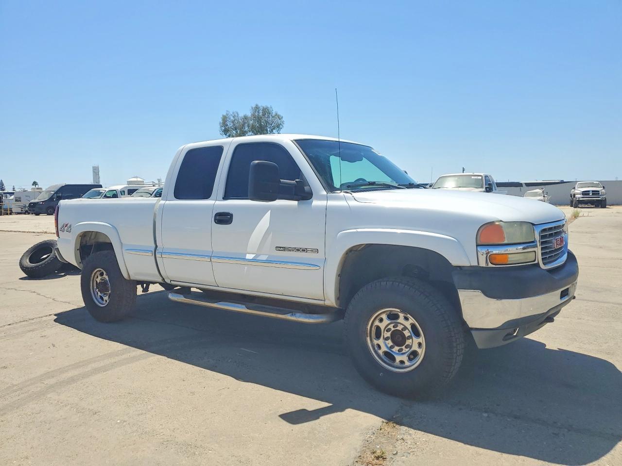2002 Gmc Sierra K2500 Heavy Duty White vin: 1GTHK29U12E264980