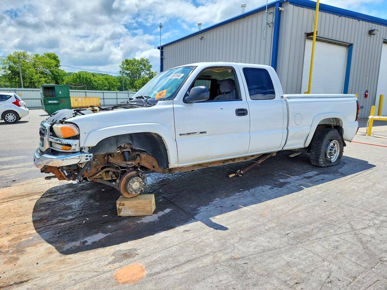 2005 Gmc Sierra K2500 Heavy Duty White vin: 1GTHK29U35E293319