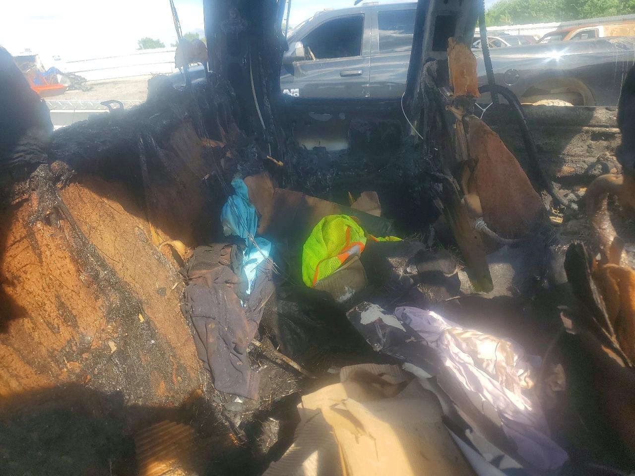 2006 Gmc Sierra K2500 Heavy Duty Burn vin: 1GTHK29U36E223482