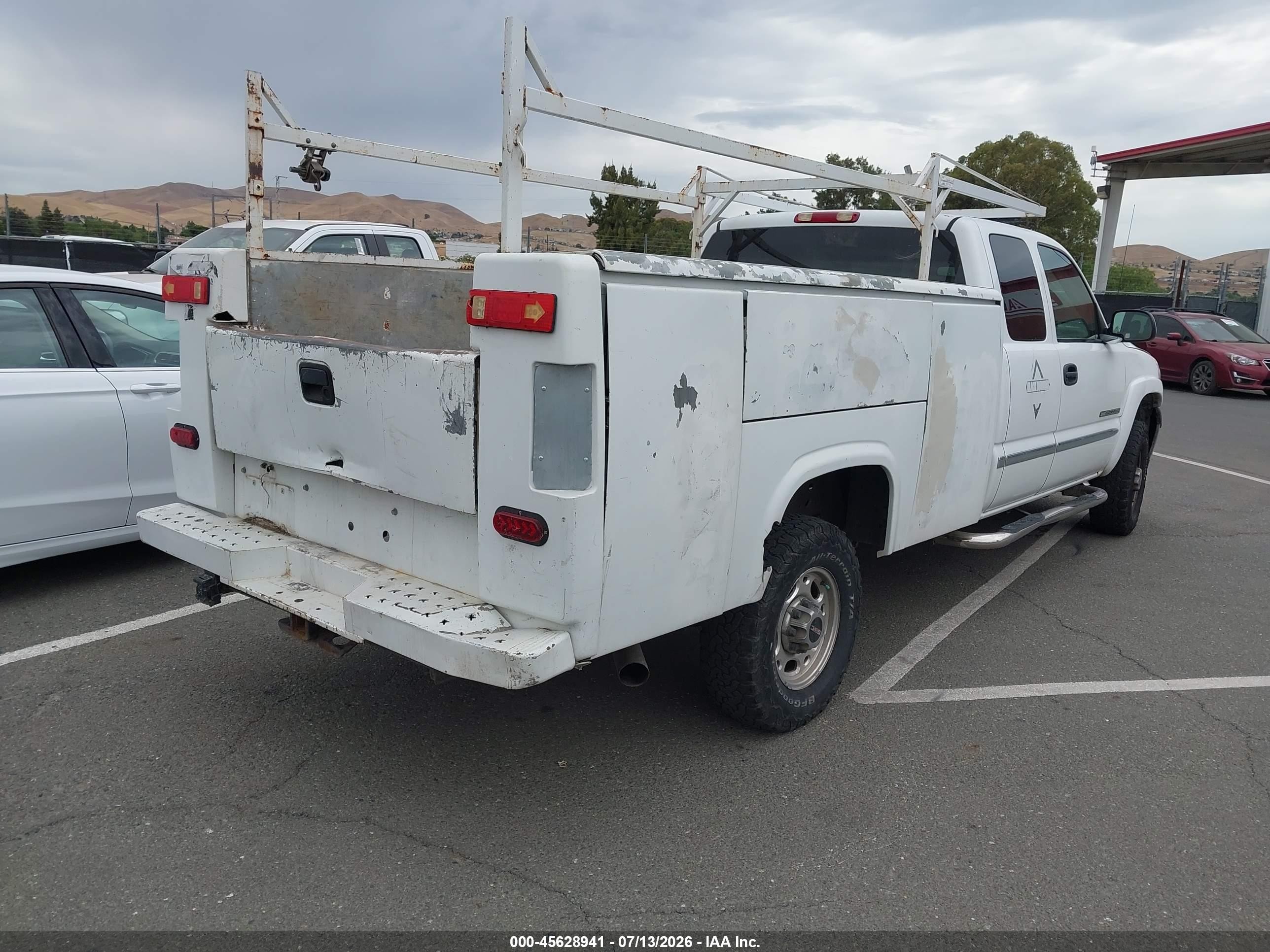 2002 Gmc Sierra 2500hd Sle White vin: 1GTHK29U62E240559