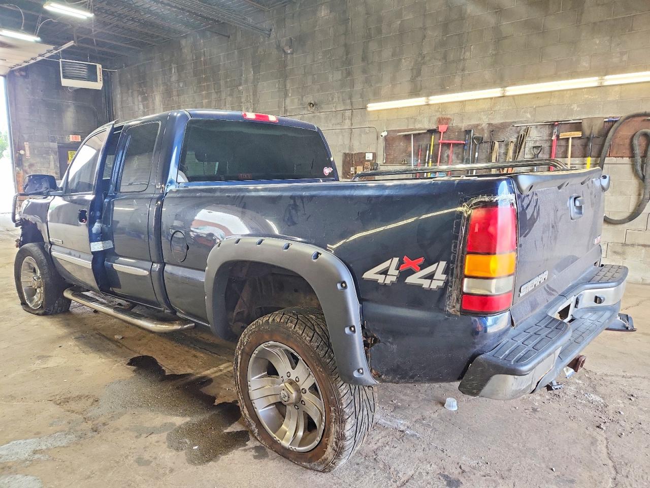 2005 Gmc Sierra K2500 Heavy Duty Black vin: 1GTHK29U75E187214