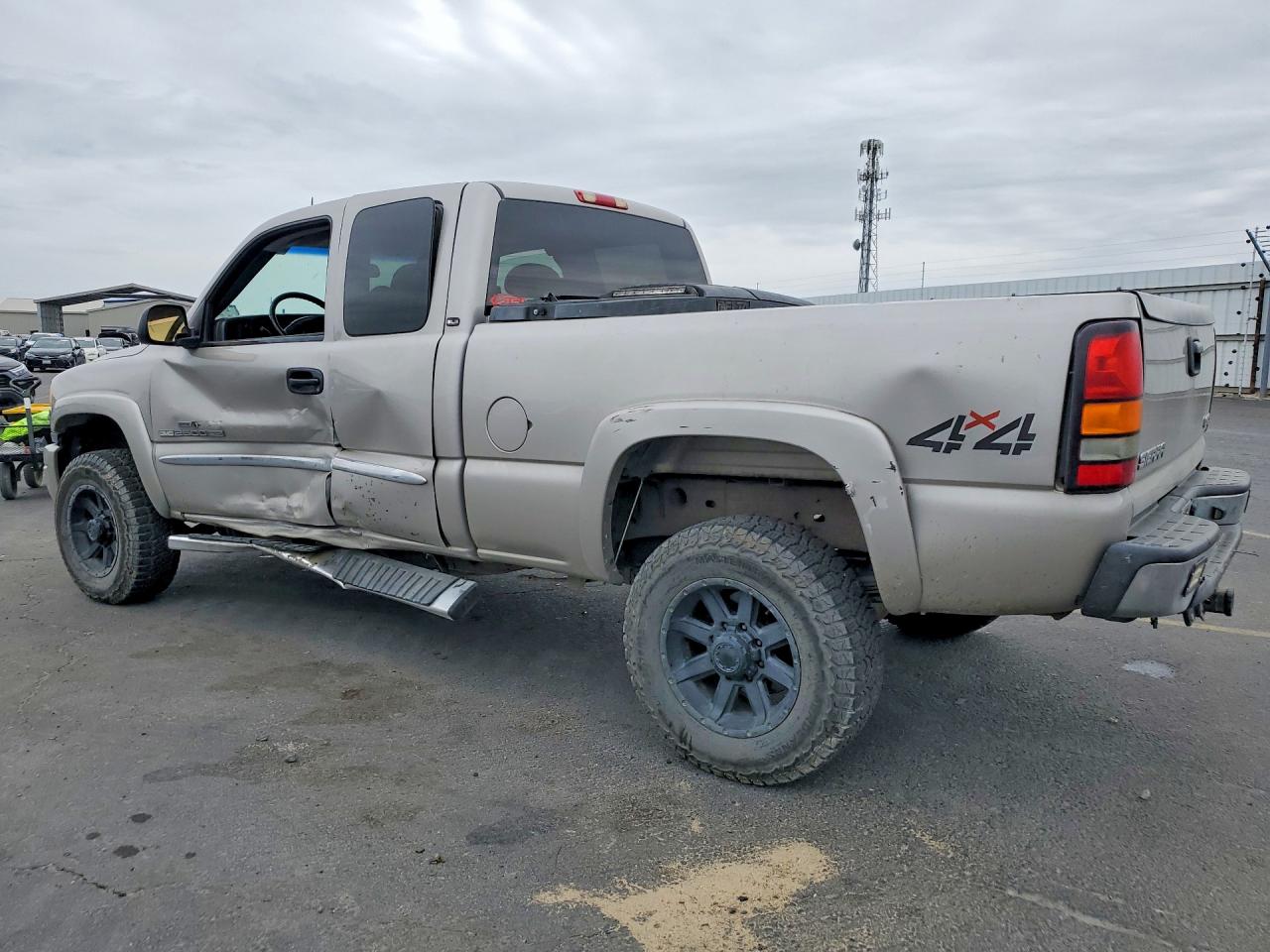 2005 Gmc Sierra K2500 Heavy Duty Tan vin: 1GTHK29U75E197368