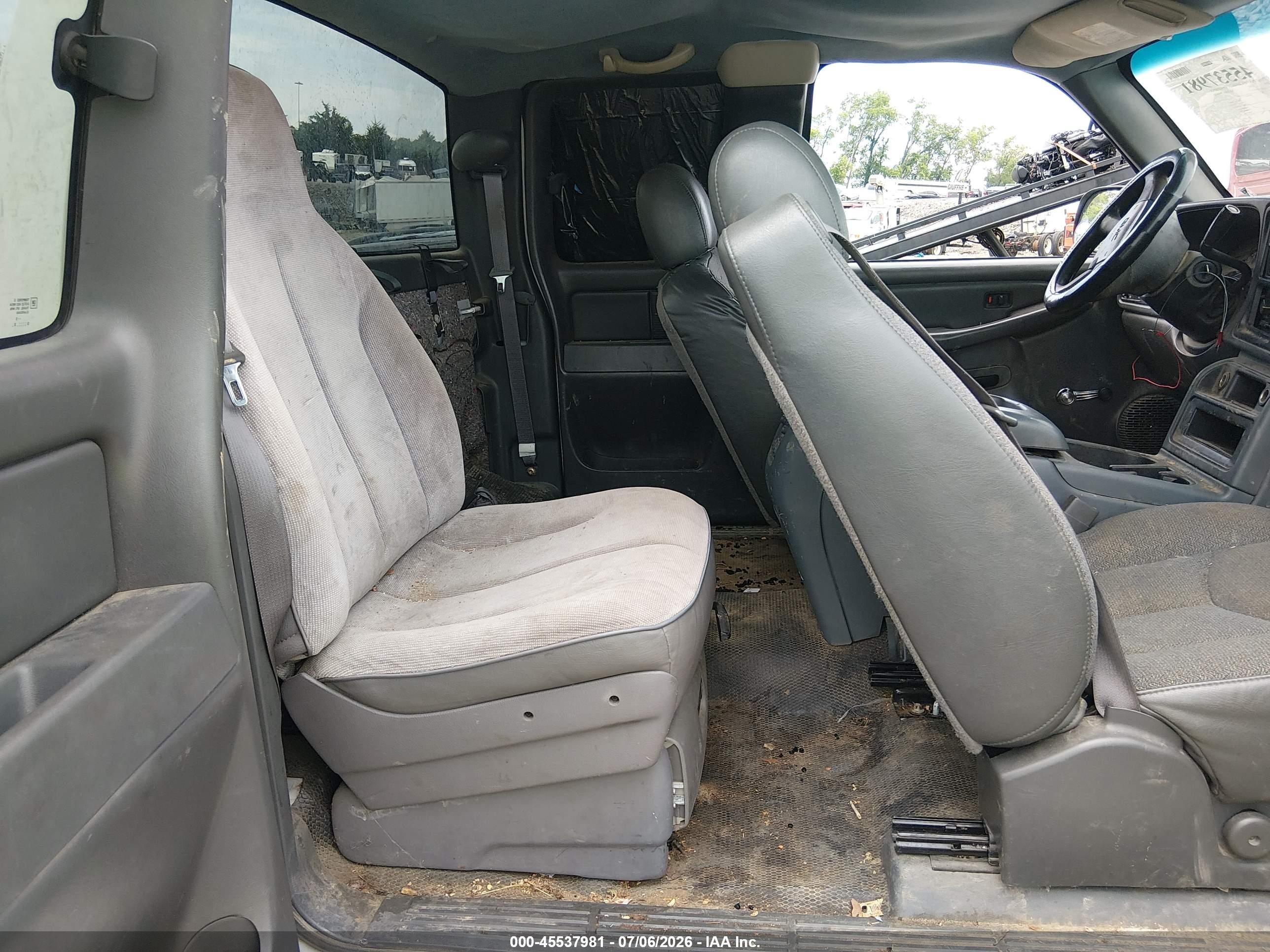 2005 Gmc Sierra 2500hd Work Truck White vin: 1GTHK29U85E316125