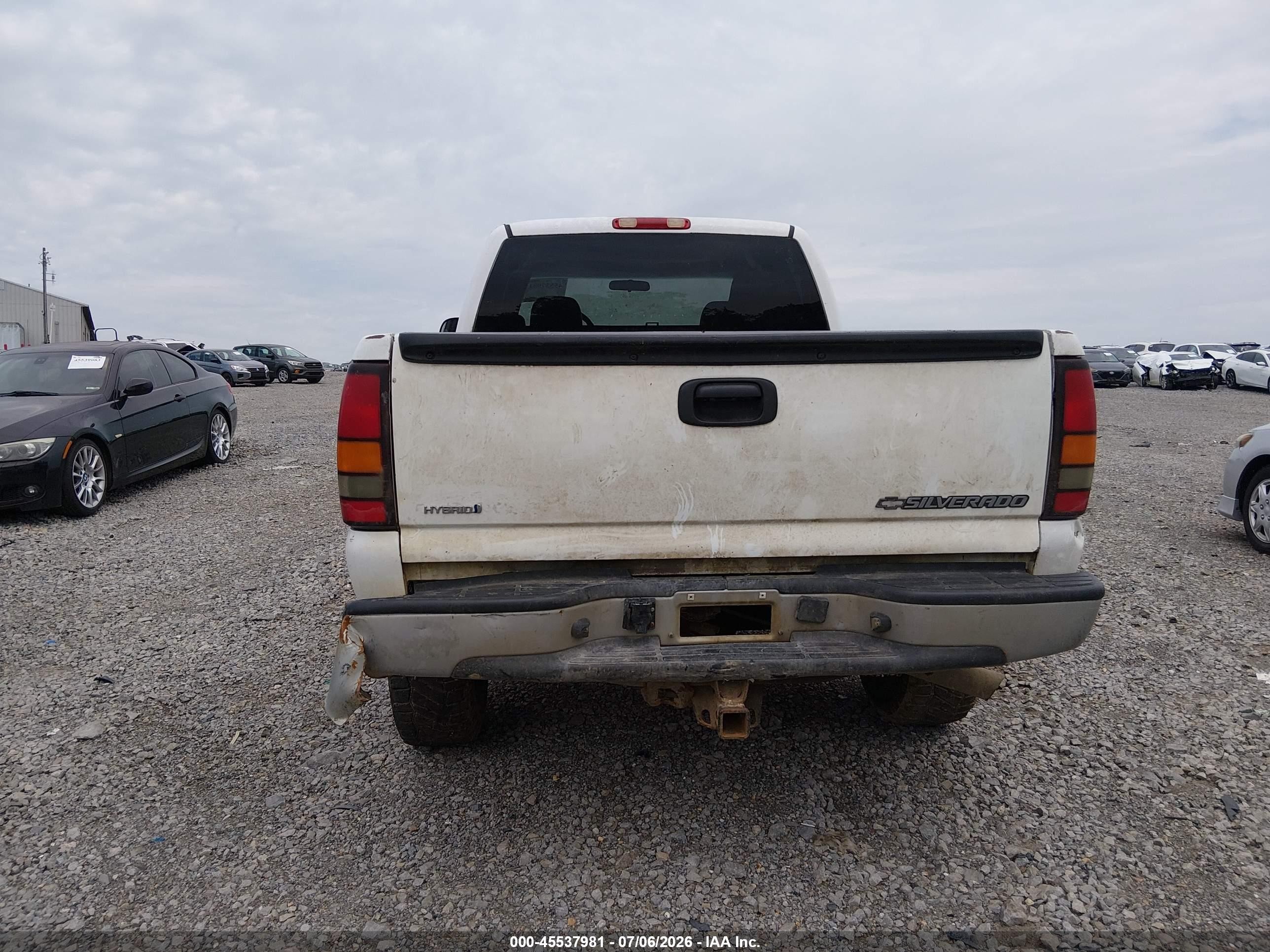 2005 Gmc Sierra 2500hd Work Truck White vin: 1GTHK29U85E316125