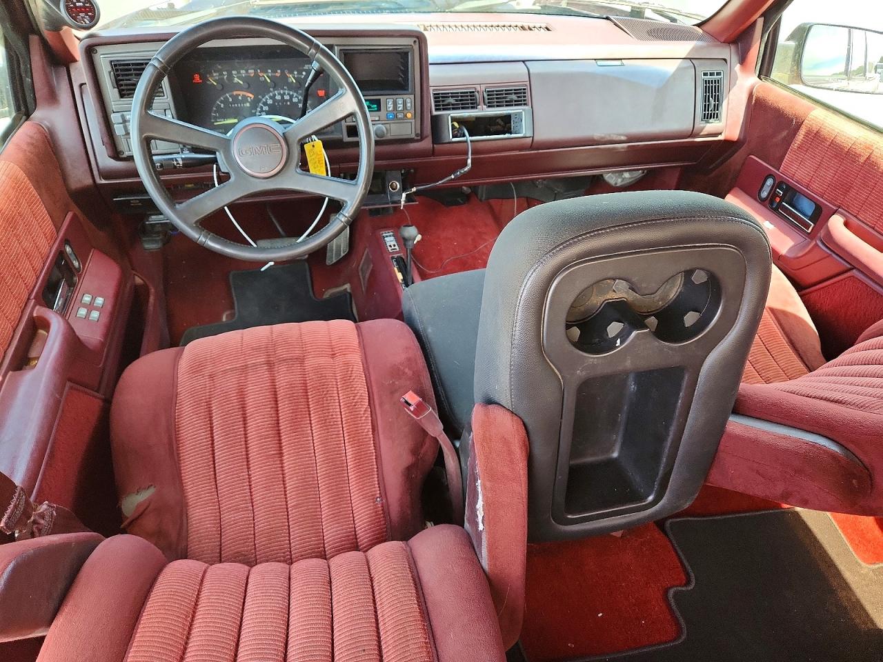 1993 Gmc Sierra K3500 Burgundy vin: 1GTHK33FXPJ748080