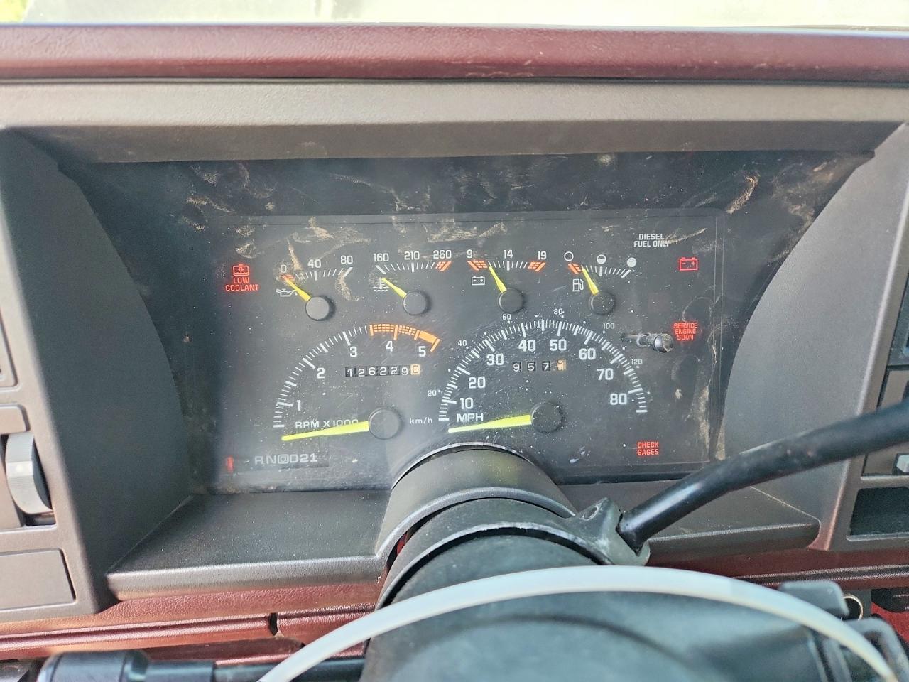 1993 Gmc Sierra K3500 Burgundy vin: 1GTHK33FXPJ748080