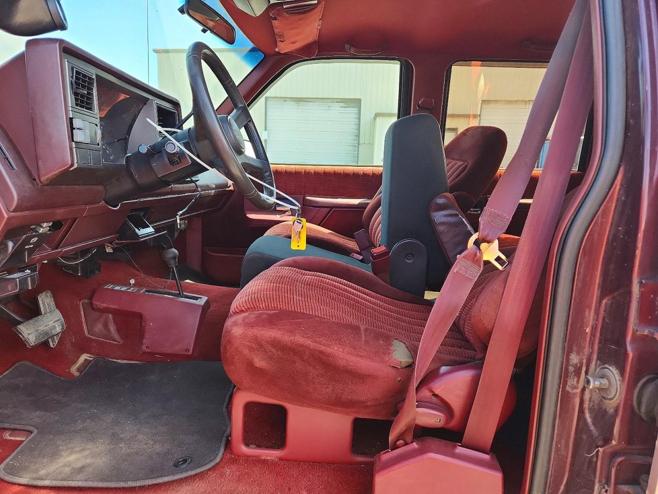1993 Gmc Sierra K3500 Burgundy vin: 1GTHK33FXPJ748080