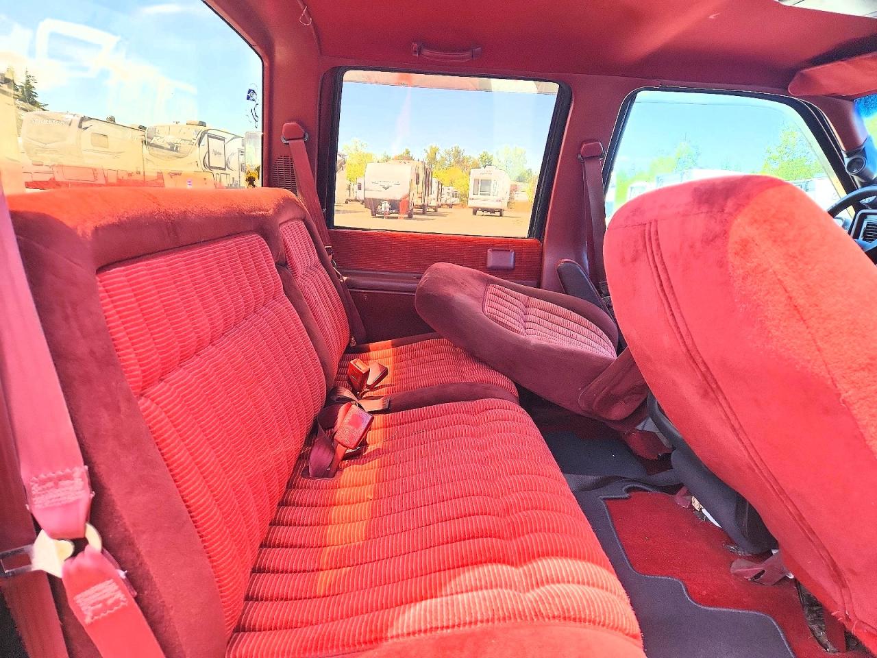 1993 Gmc Sierra K3500 Burgundy vin: 1GTHK33FXPJ748080