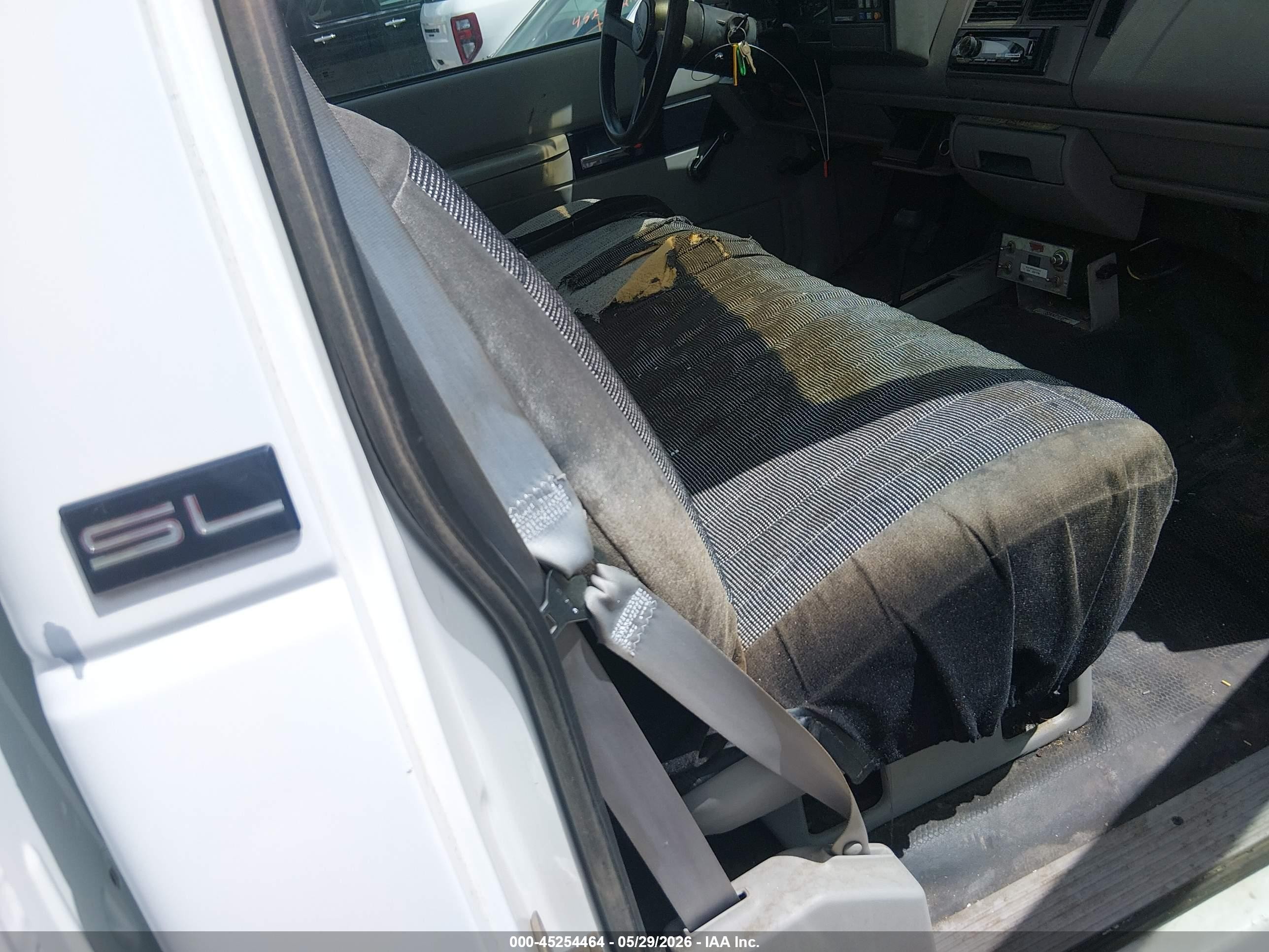 1993 Gmc Sierra K3500 White vin: 1GTHK34K6PE504494