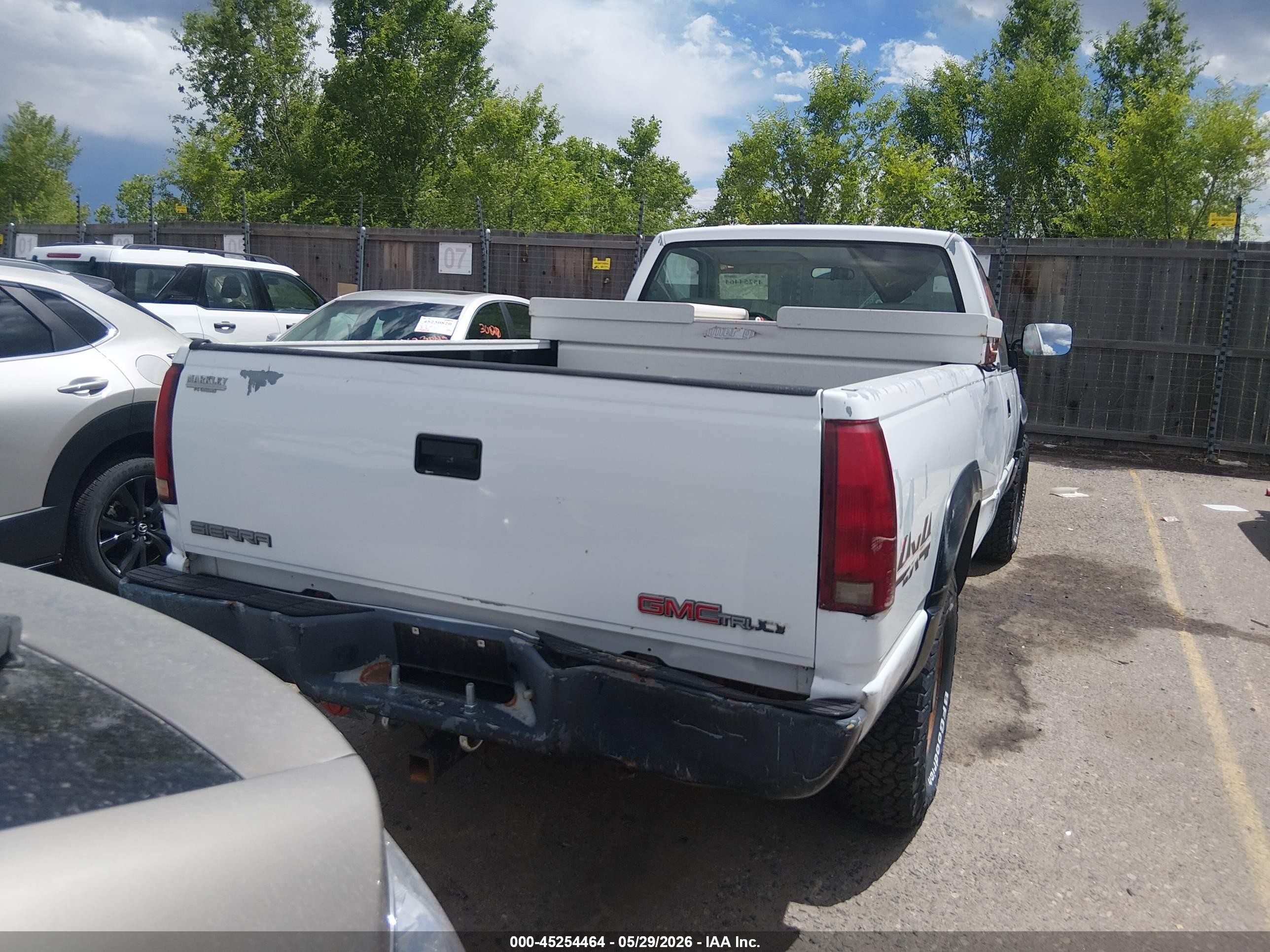 1993 Gmc Sierra K3500 White vin: 1GTHK34K6PE504494