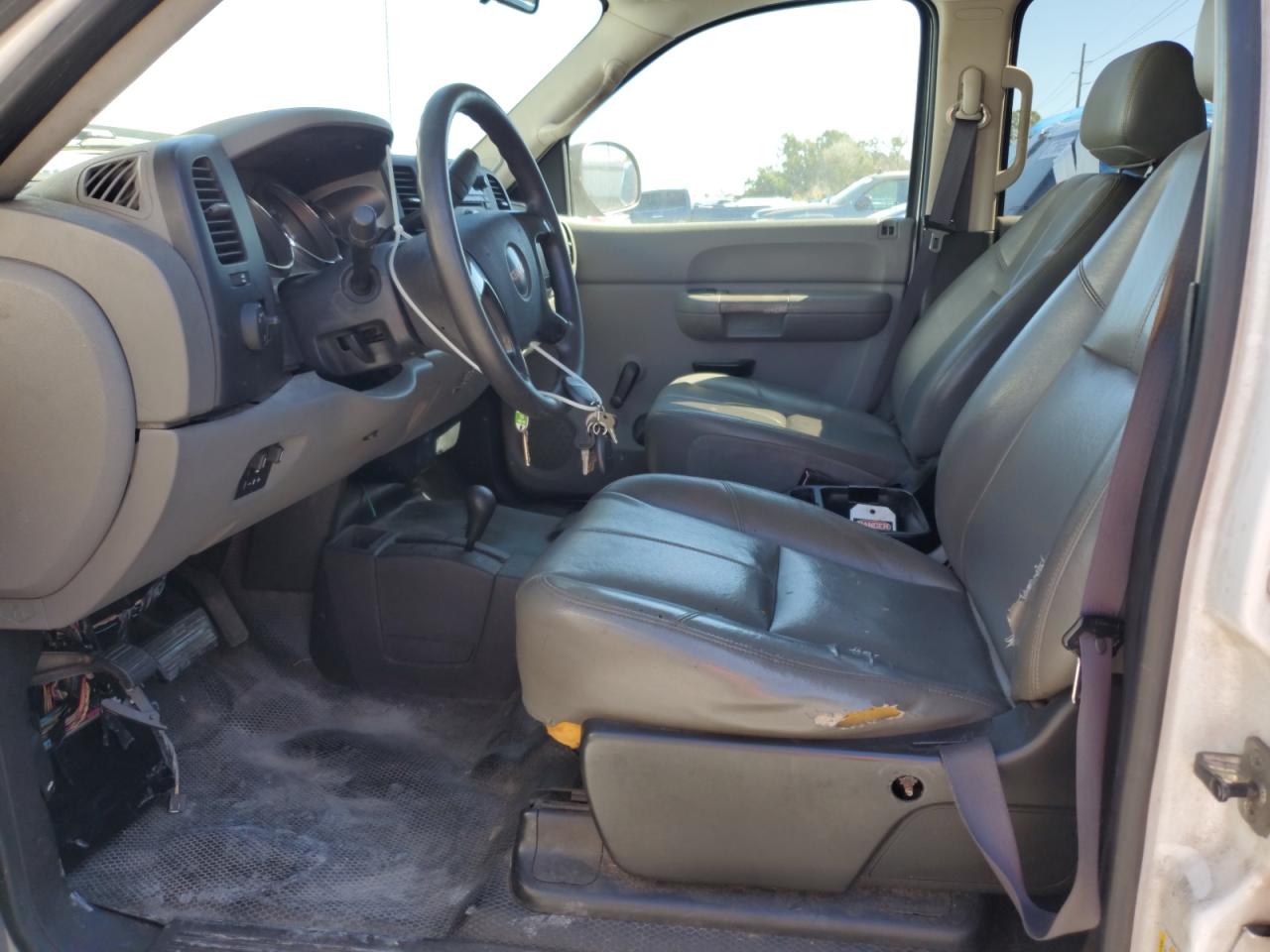 2009 Gmc Sierra K3500 White vin: 1GTHK73K89F170720