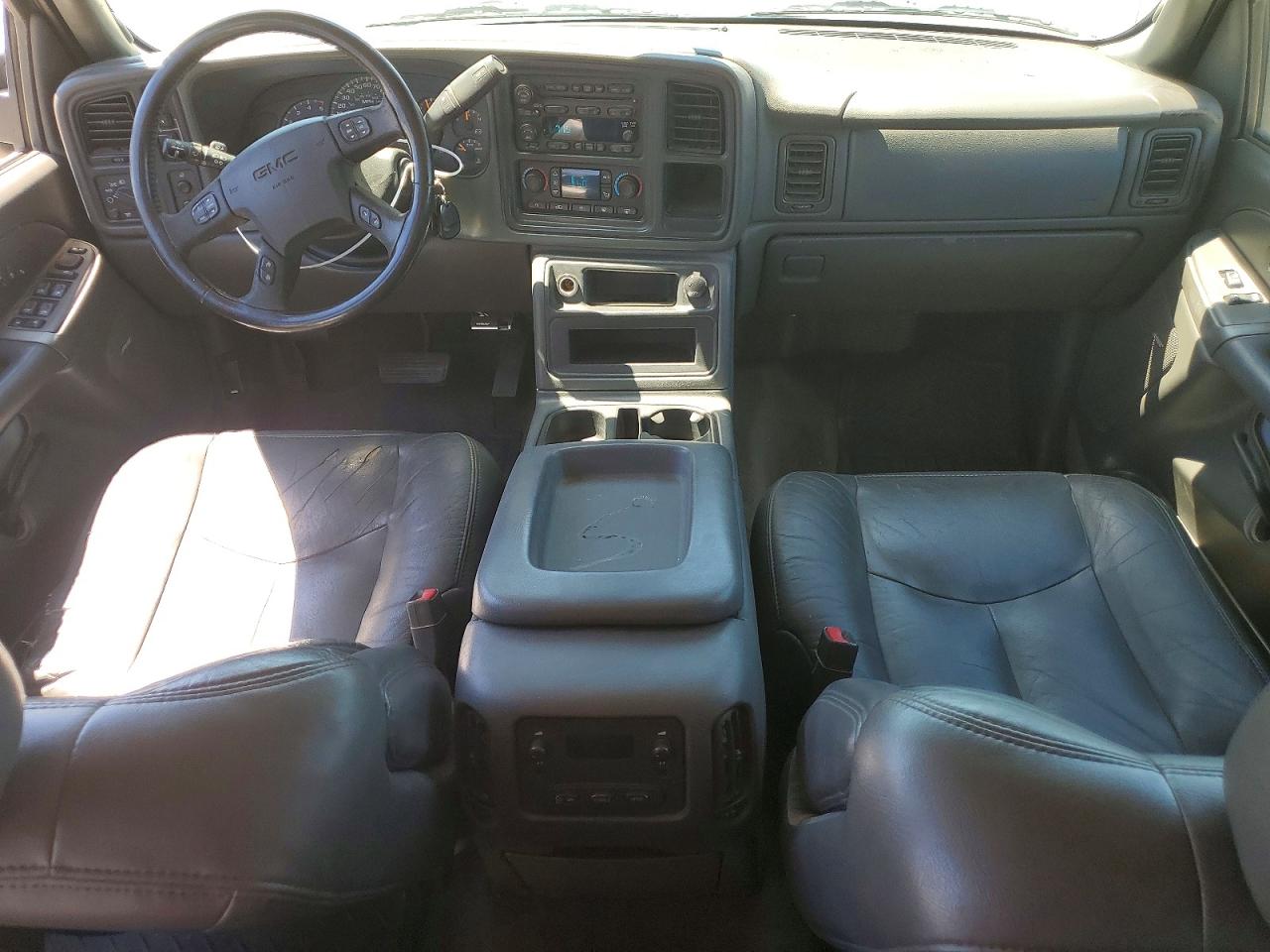 2007 Gmc New Sierra K3500 Silver vin: 1GTJK33D27F152092