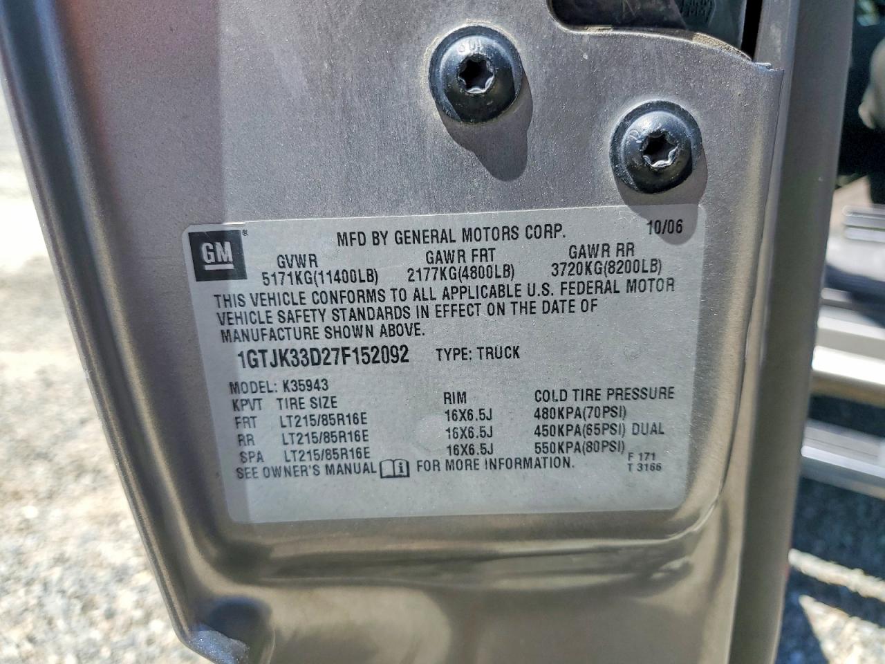 2007 Gmc New Sierra K3500 Silver vin: 1GTJK33D27F152092