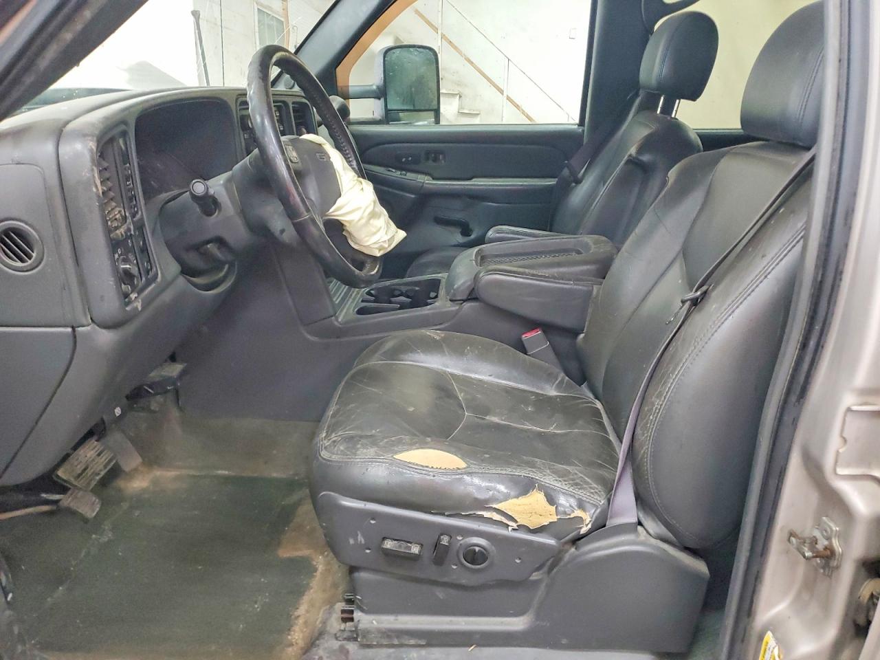 2006 Gmc New Sierra K3500 Silver vin: 1GTJK33D66F169671
