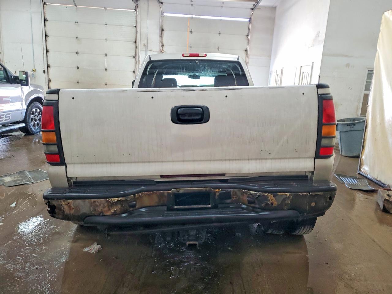 2006 Gmc New Sierra K3500 Silver vin: 1GTJK33D66F169671