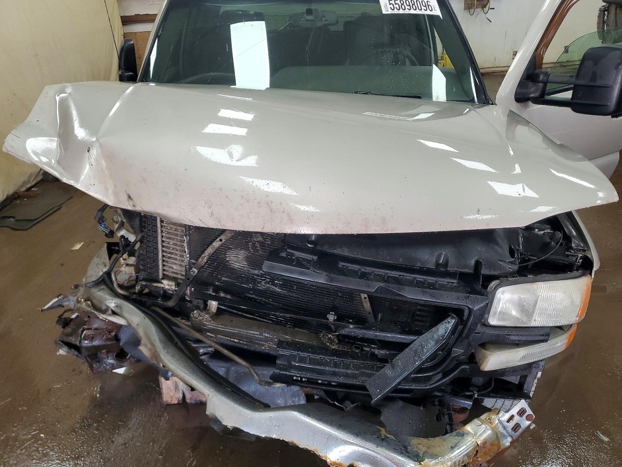 2006 Gmc New Sierra K3500 Silver vin: 1GTJK33D66F169671