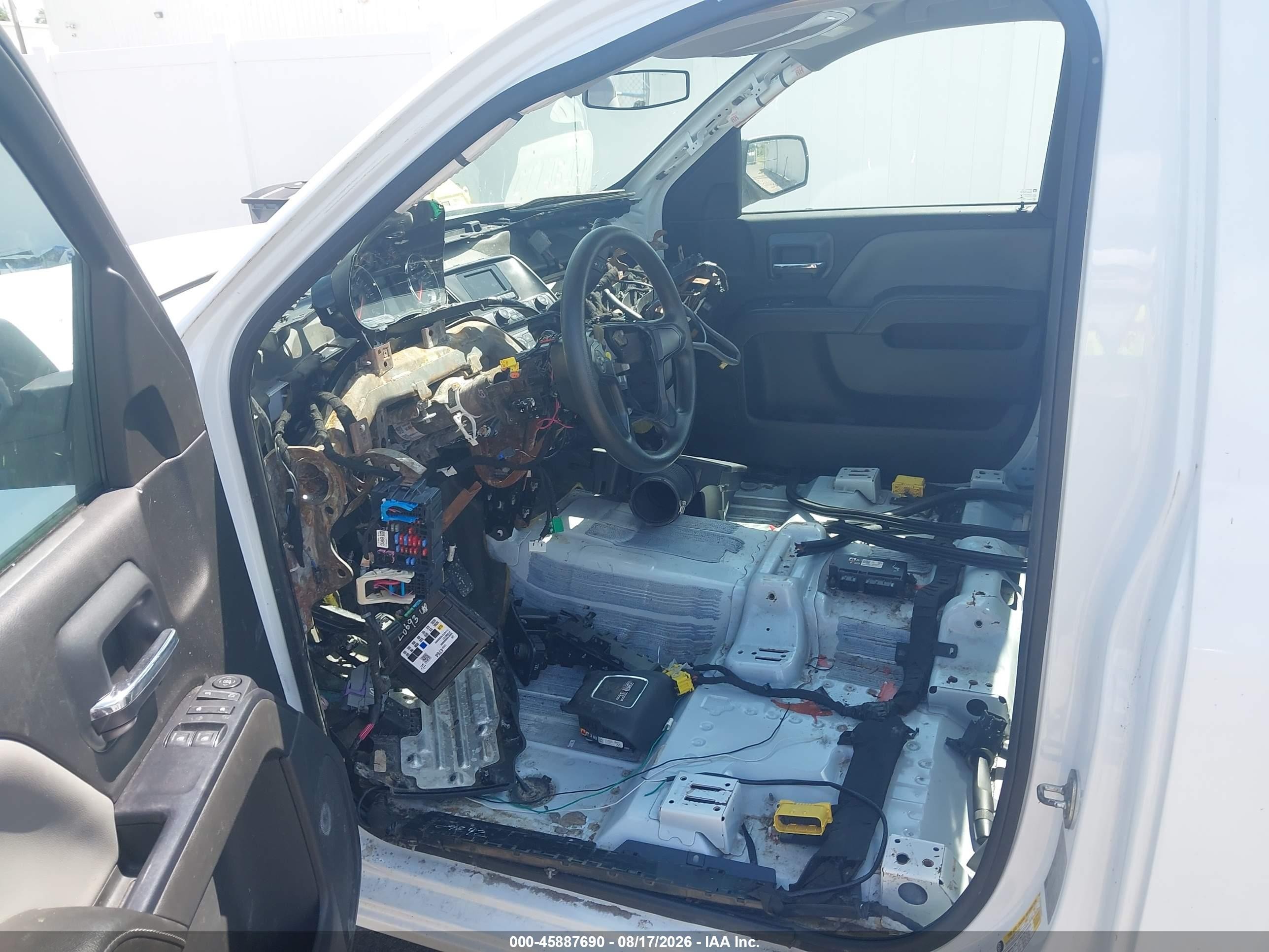 2015 Gmc Sierra 1500   White vin: 1GTN1TEC2FZ903911