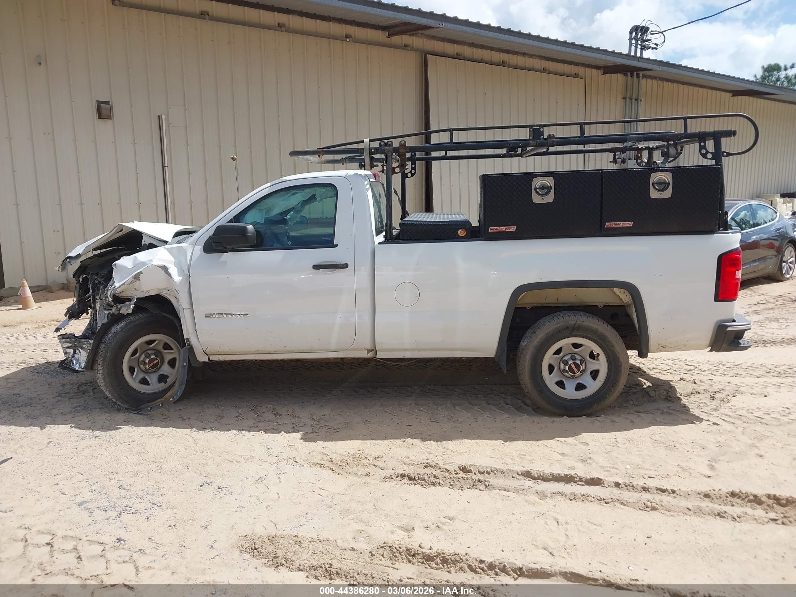 2015 Gmc Sierra 1500   White vin: 1GTN1TEH2FZ406806