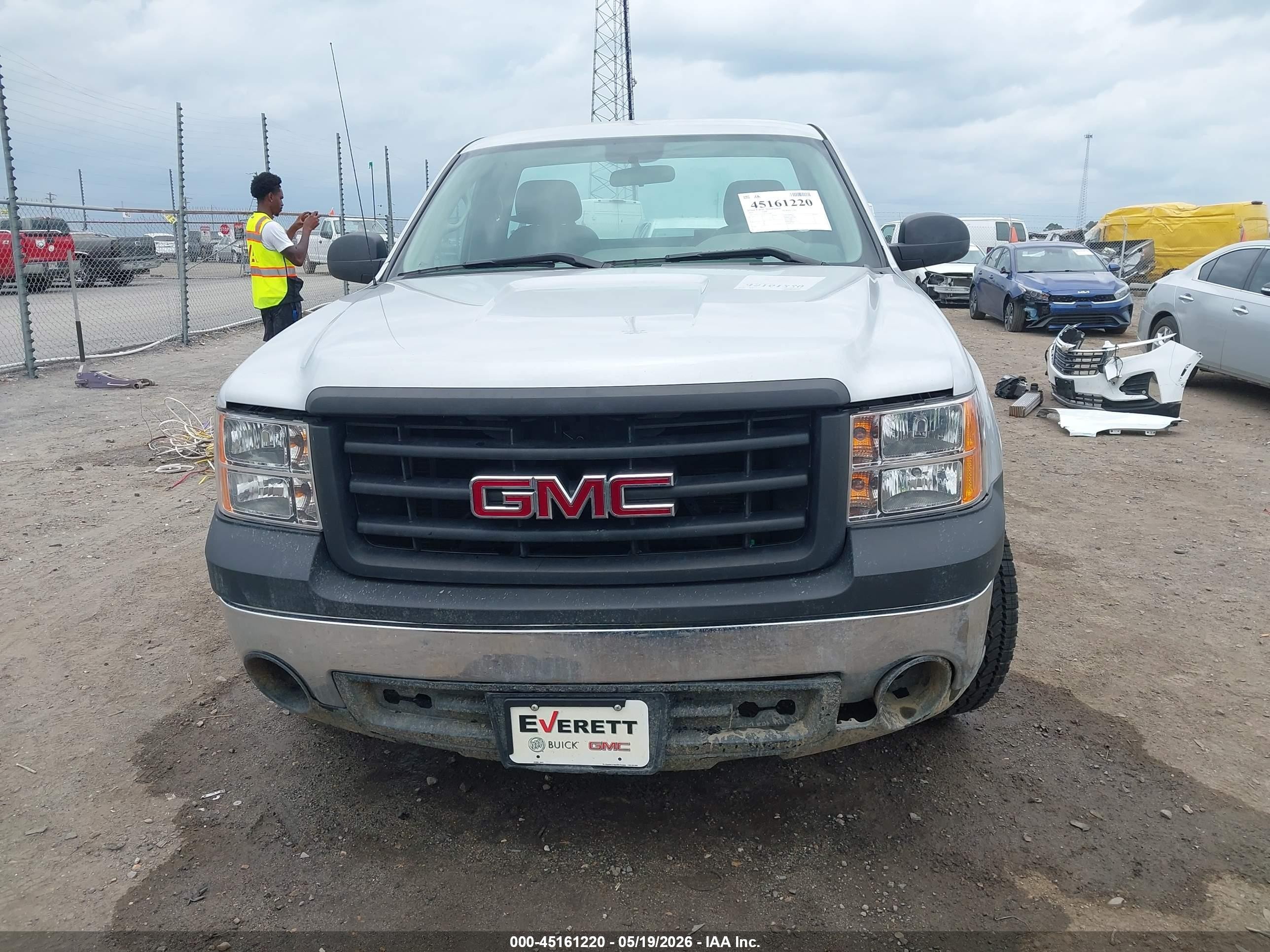 2013 Gmc Sierra 1500 Work Truck Серебряный vin: 1GTN1TEX5DZ256548