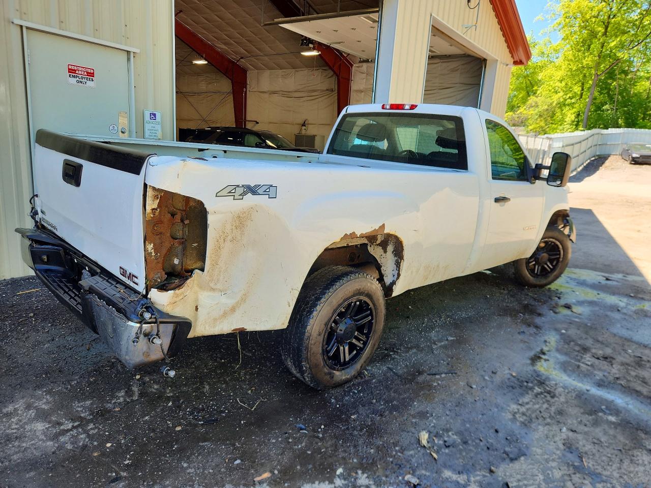 2011 Gmc Sierra K1500 White vin: 1GTN2TE03BZ256335