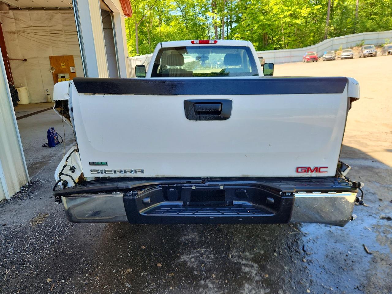 2011 Gmc Sierra K1500 White vin: 1GTN2TE03BZ256335