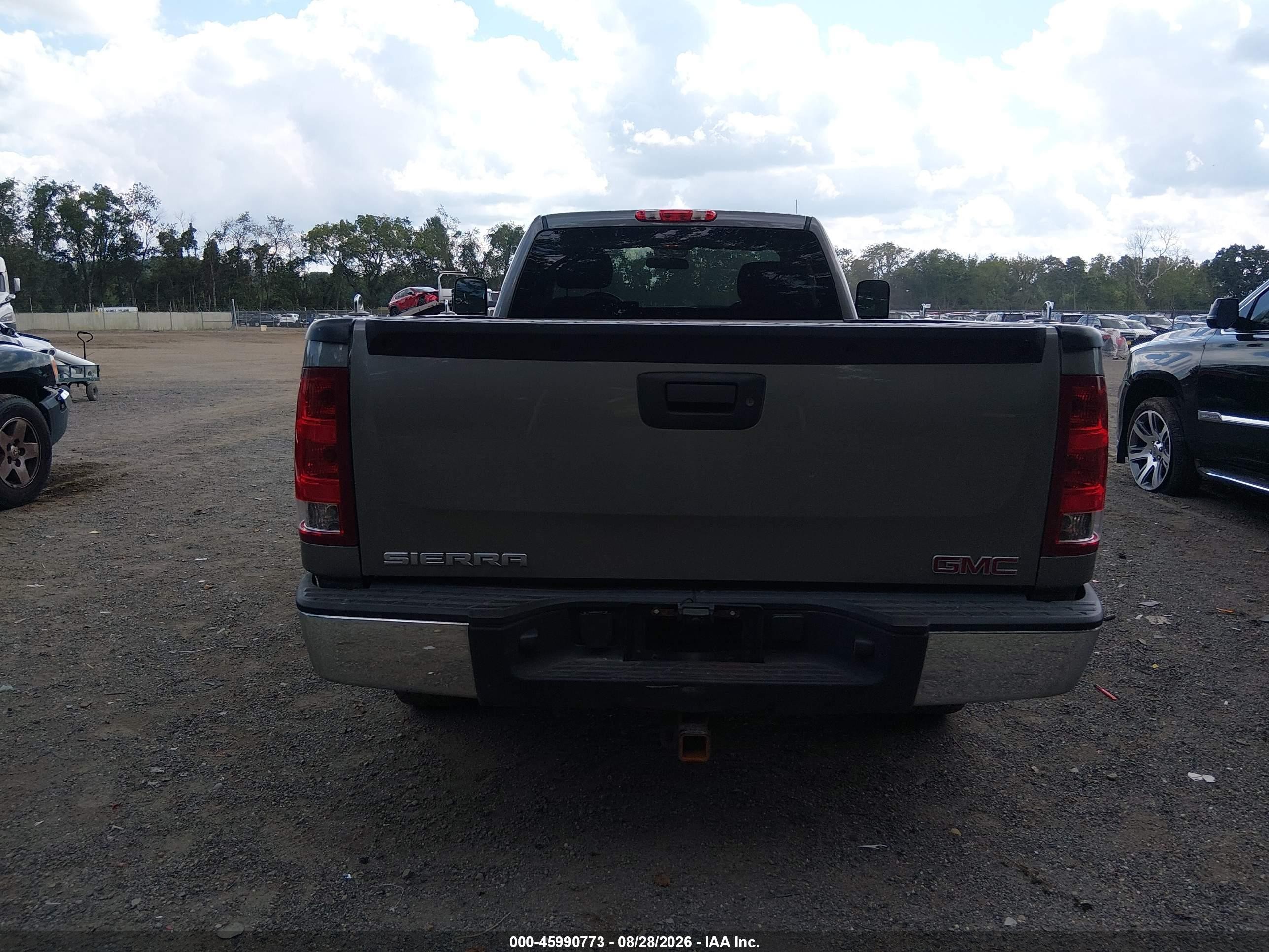 2013 Gmc Sierra 1500 Work Truck Silver vin: 1GTN2TE08DZ363562