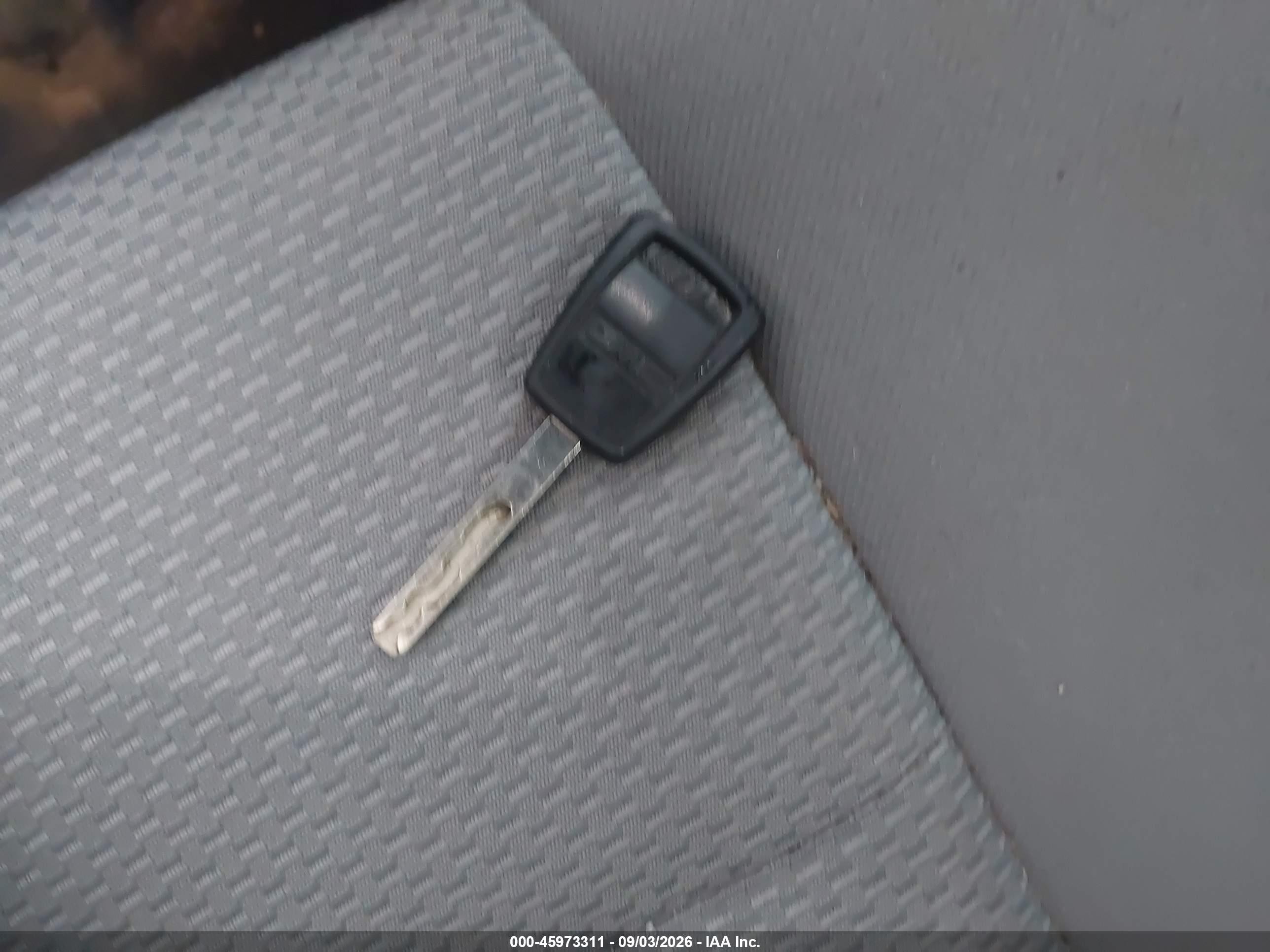 2014 Gmc Sierra 1500   Blue vin: 1GTN2TEC7EZ159895