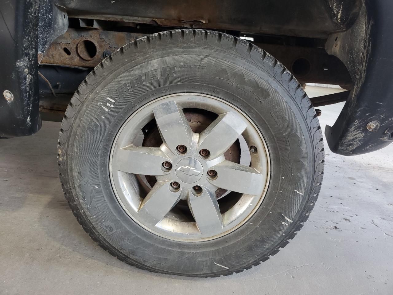 2011 Gmc Sierra K1500 Blue vin: 1GTN2TEX0BZ137526 Damage: Left Rear Wheel, Curb Rash, > 12 Inches