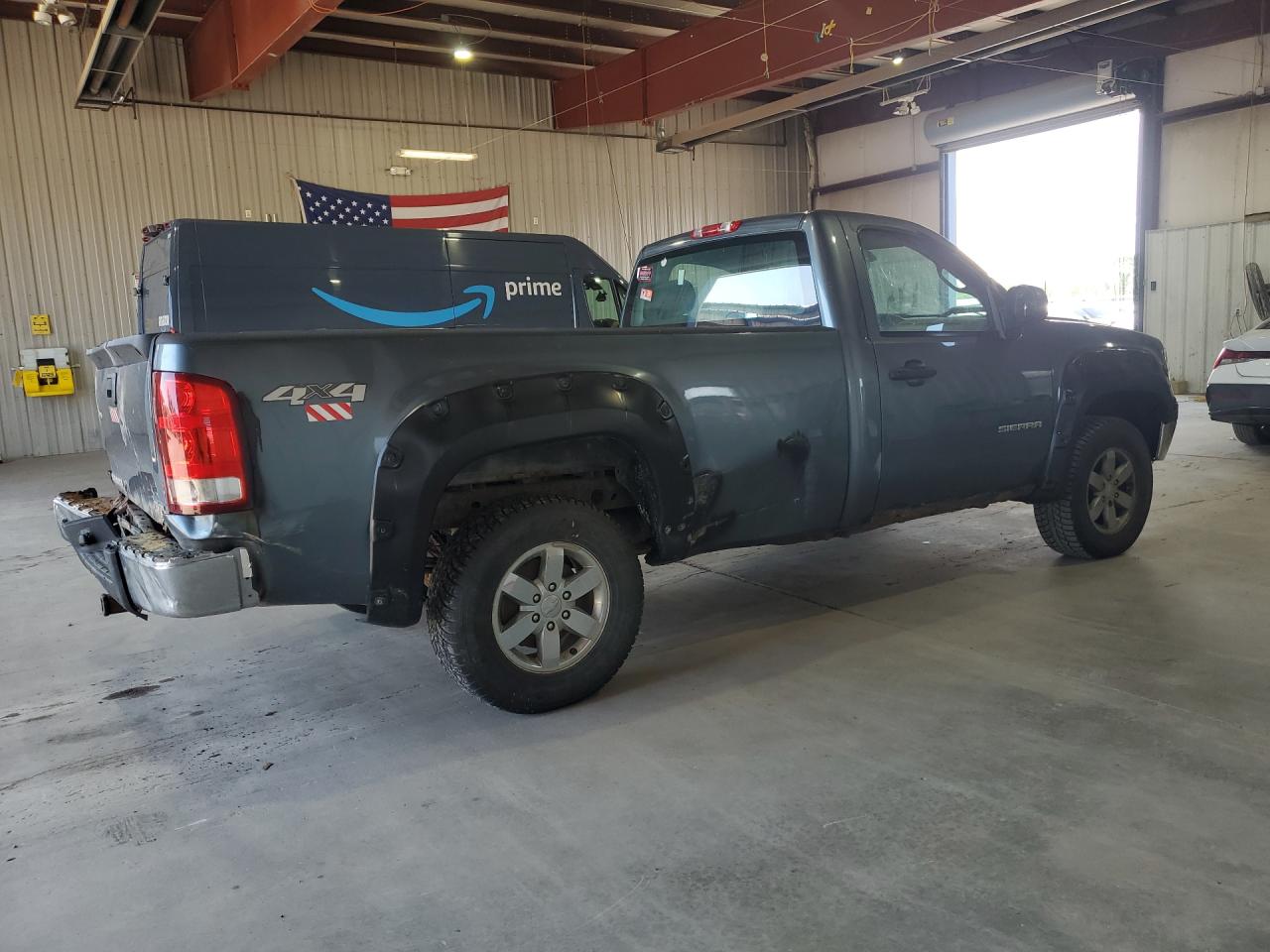 2011 Gmc Sierra K1500 Blue vin: 1GTN2TEX0BZ137526 Damage: Right Tail Light, Broken, Replacement Required