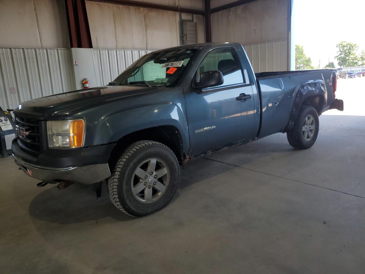 2011 Gmc Sierra K1500 Blue vin: 1GTN2TEX0BZ137526 Damage: Left Front Fender, Corrosion, 6 To 7 Inches
