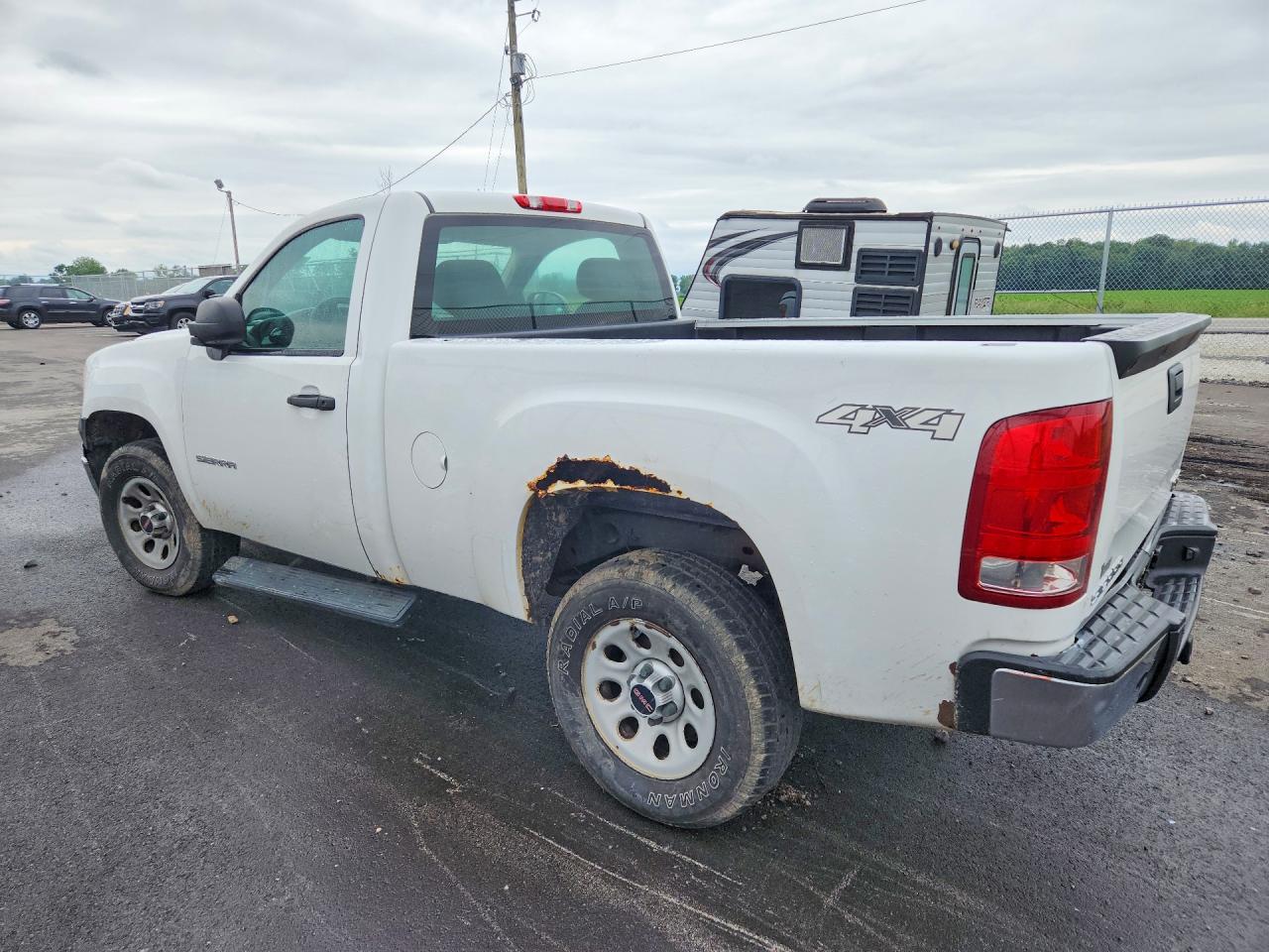 2013 Gmc Sierra K1500 White vin: 1GTN2TEX3DZ378094