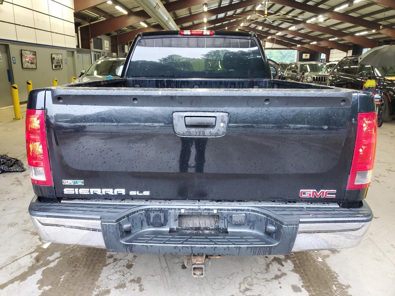 2011 Gmc Sierra K1500 Sle Black vin: 1GTN2VE04BZ327019 Damage: Tailgate, Light Scratch, > 12 Inches